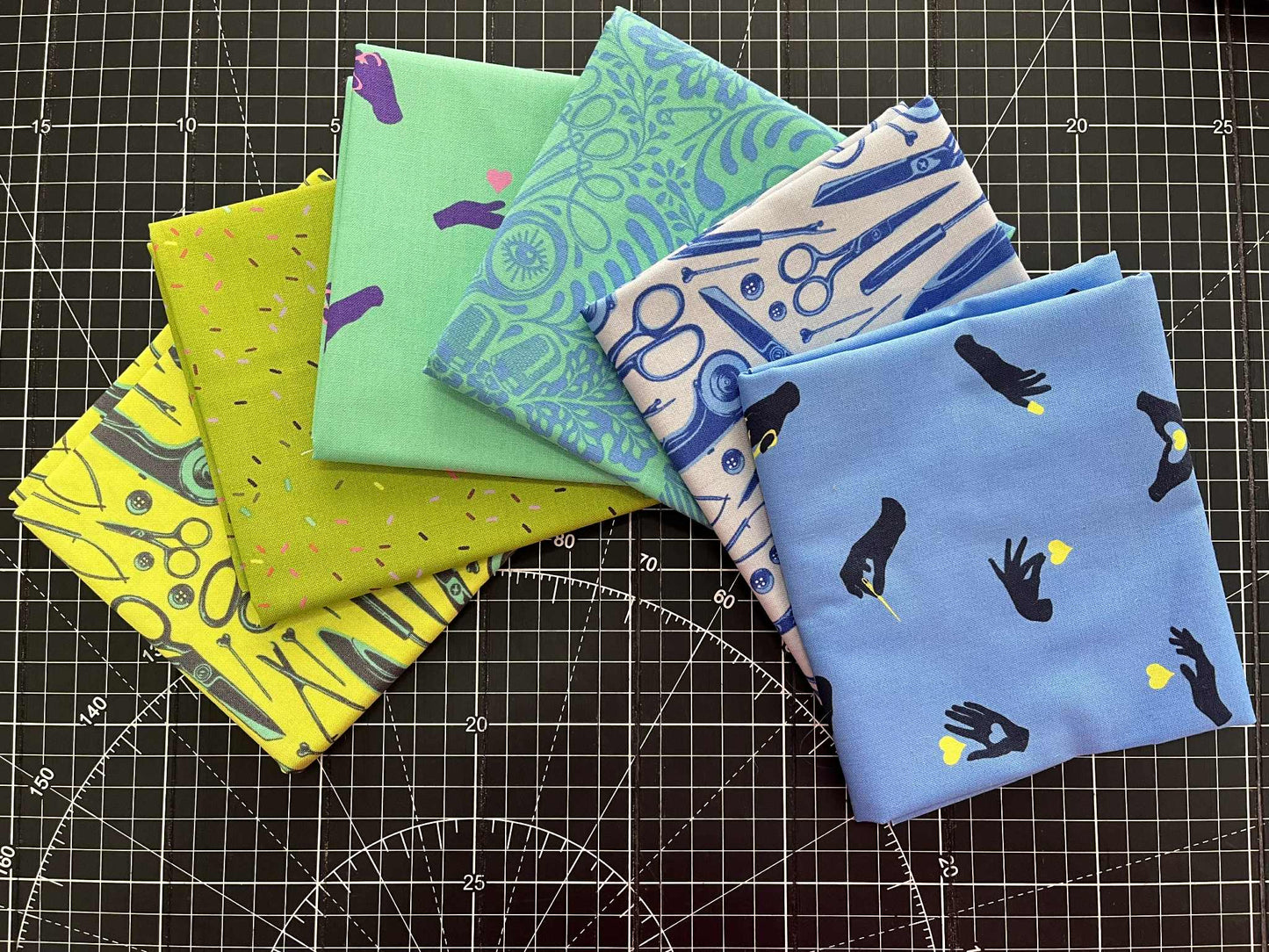OOP Homemade - Tula Pink - Blue - 5 Fat Quarter Pack