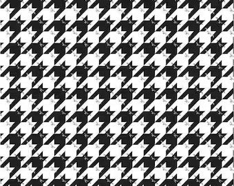 Feline Good - Timeless Treasures - Kitty Houndstooth - Black/White - TTCD2573BLACK
