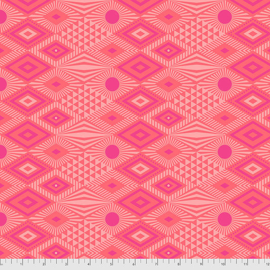 Tula Pink - Daydreamer - Lucy - Dragonfruit